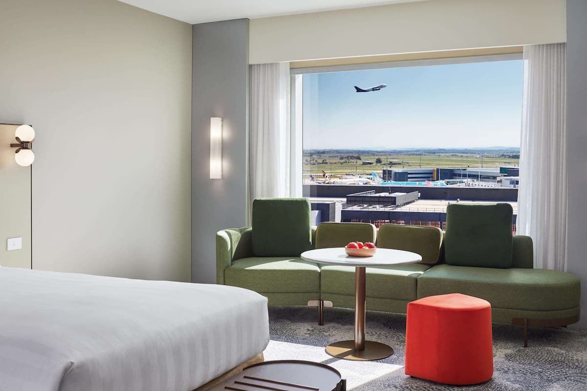 1 bedroom, premium bedding, minibar, in-room safe