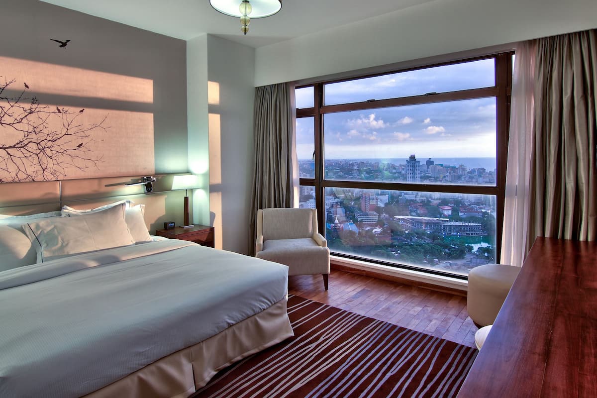 in-room safe, blackout curtains, soundproofing, iron/ironing board