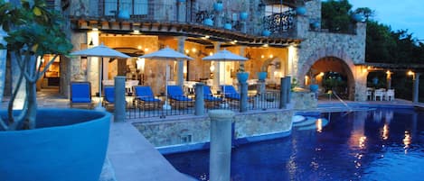 Piscine extérieure, piscine sur le toit