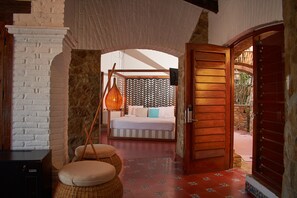 1 bedroom, in-room safe, individually decorated, individually furnished