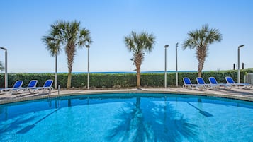 2 outdoor pools, sun loungers