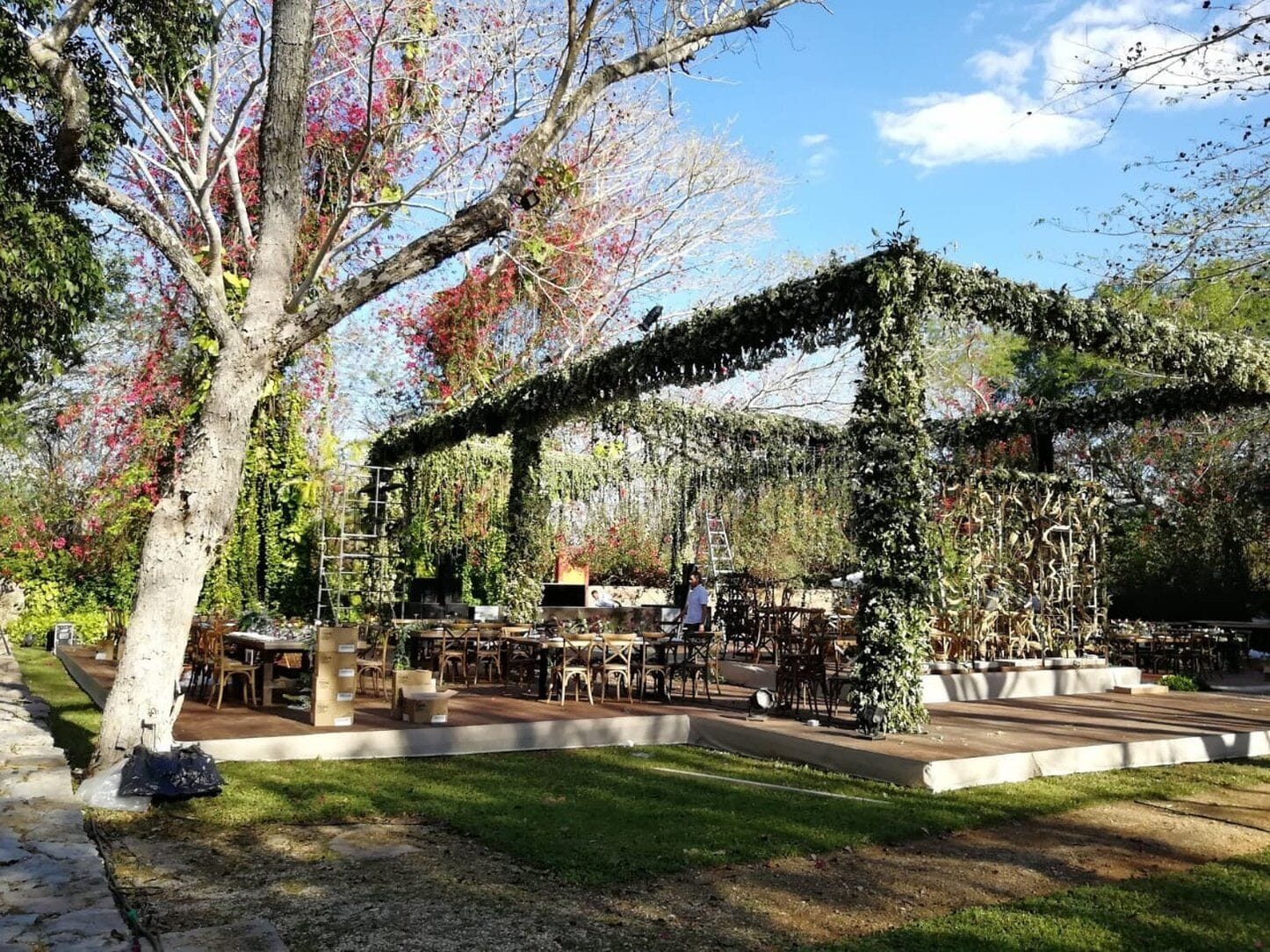 outdoor banquet area