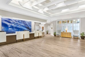 Lobby lounge