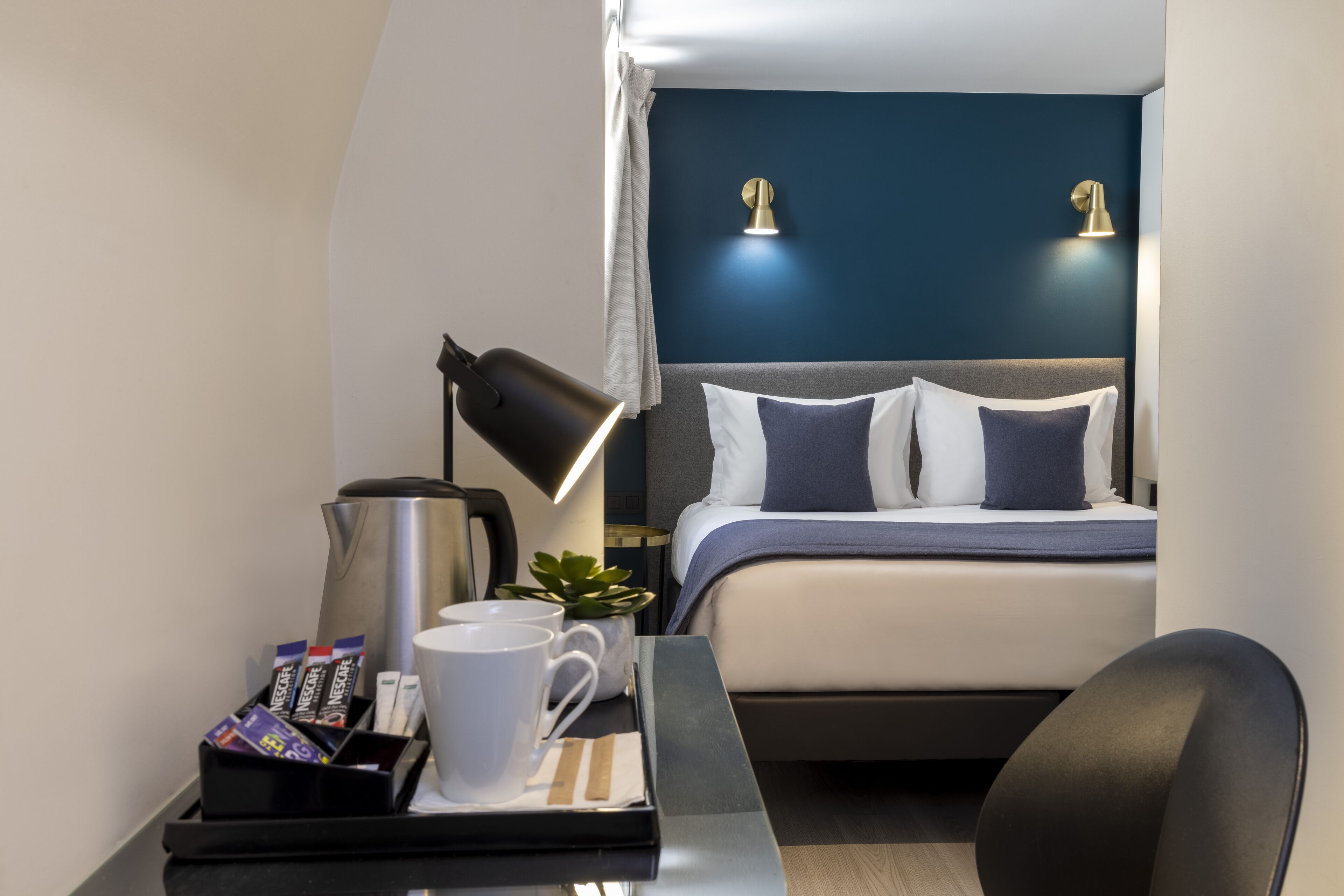 1 bedroom, in-room safe, desk, soundproofing