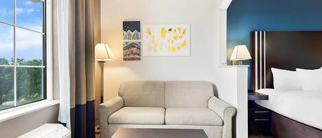Suite, 1 King-Bett und Schlafsofa, Nichtraucher | Verdunkelungsvorhänge, Bügeleisen/Bügelbrett, kostenlose Babybetten