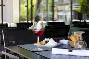 Lunch and dinner served - Hotel Lisboa (Lisbon)