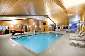 Una piscina cubierta