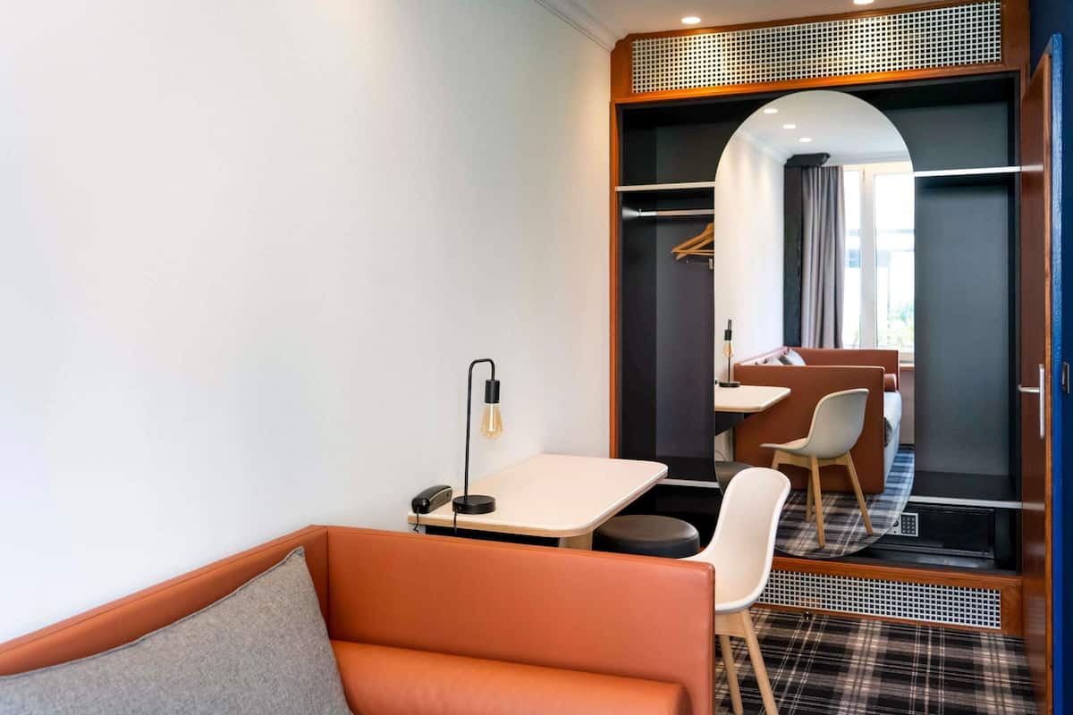 Standard Suite, Multiple Beds | Minibar, in-room safe, desk, soundproofing