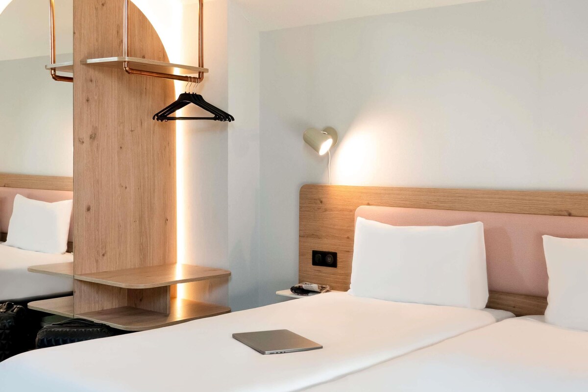 Minibar, in-room safe, desk, soundproofing