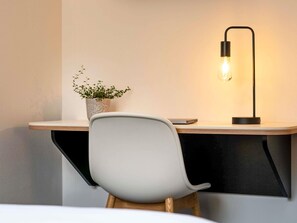 Minibar, in-room safe, desk, soundproofing - ibis Styles Colmar Centre (Colmar)