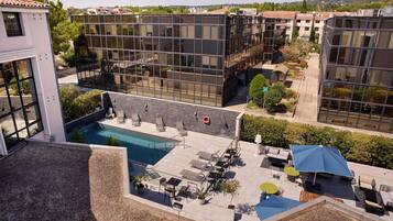 Piscine extérieure (ouverte en saison)