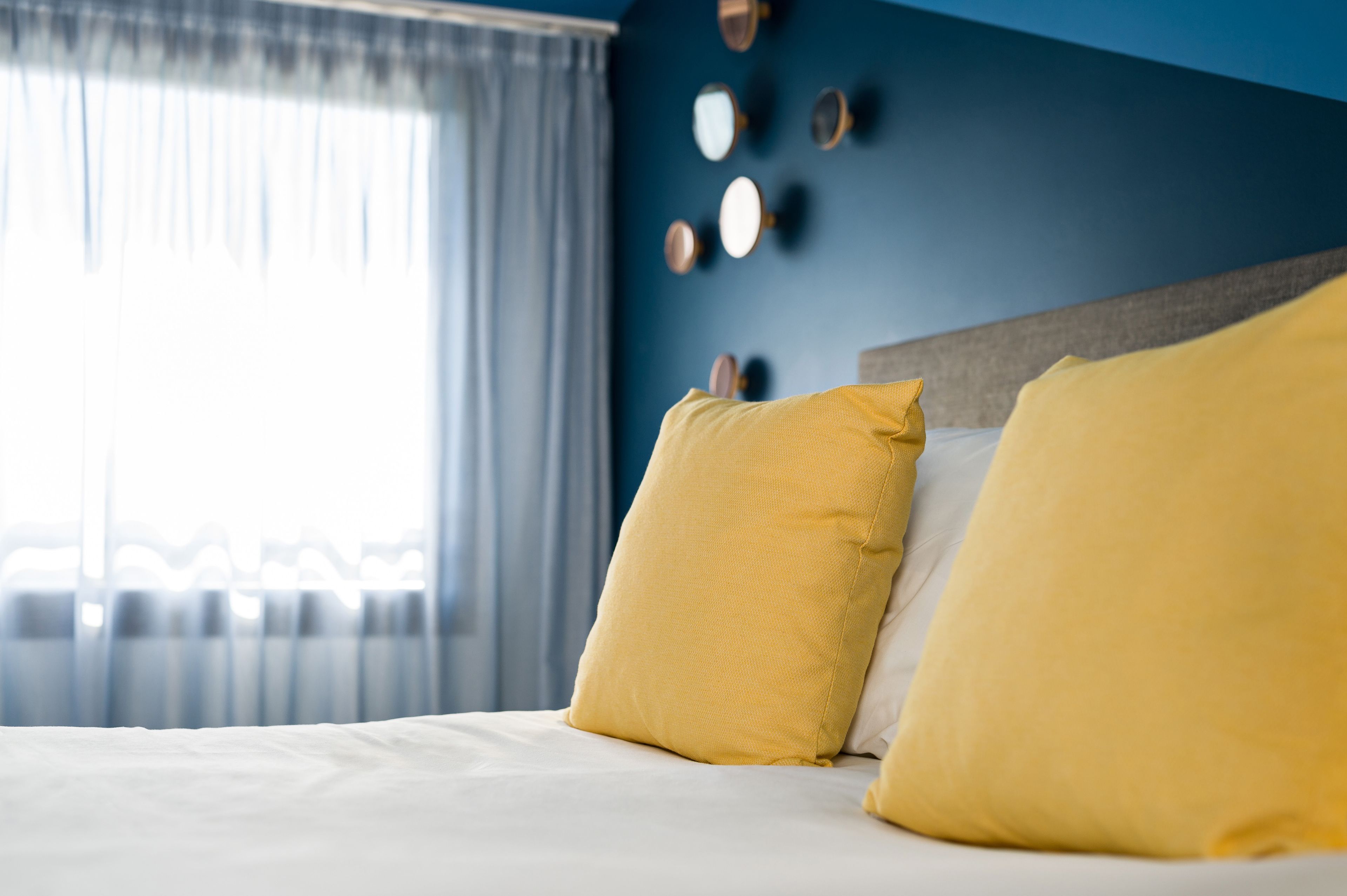 premium bedding, in-room safe, desk, laptop workspace