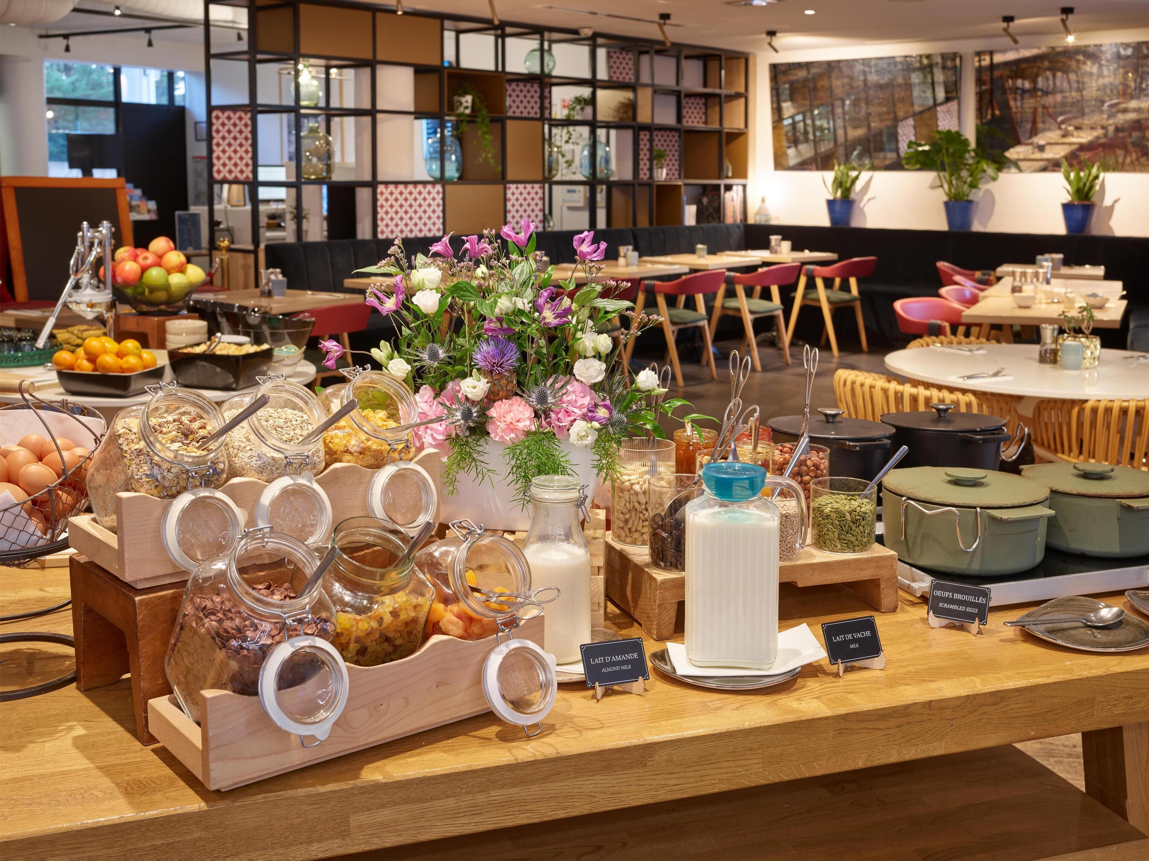 Daily buffet breakfast (EUR 21 per person)