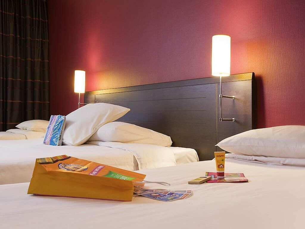 Standard Suite, 1 Double Bed with Sofa bed | Desk, soundproofing, iron/ironing board (on request), WiFi (free)