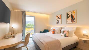 Minibar, in-room safe, desk, soundproofing