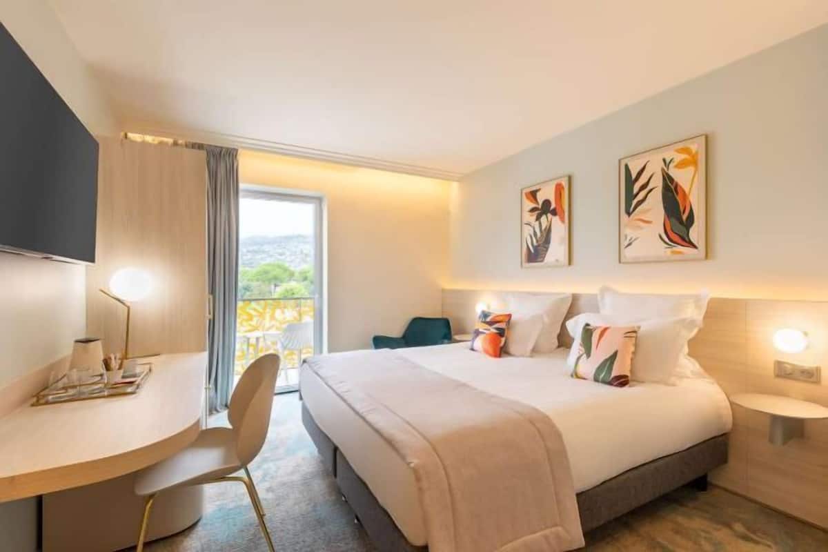 1 habitación, minibar, caja de seguridad en la habitación y escritorio