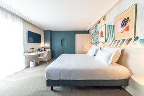 Minibar, in-room safe, desk, soundproofing - Ilot du Golf, BW Premier Collection (Mandelieu-La-Napoule)