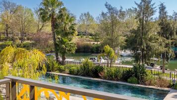 Suite, 1 King-Bett, Nichtraucher, Balkon | Blick vom Balkon