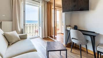 ห้องพักสำหรับสี่ท่าน, วิวทะเล (for 4) | 1 ห้องนอน, โต๊ะทำงาน, ผ้าม่านกันแสง, ห้องเก็บเสียง