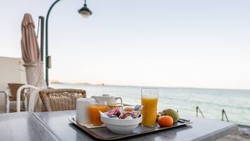 Daily buffet breakfast (EUR 13 per person)
