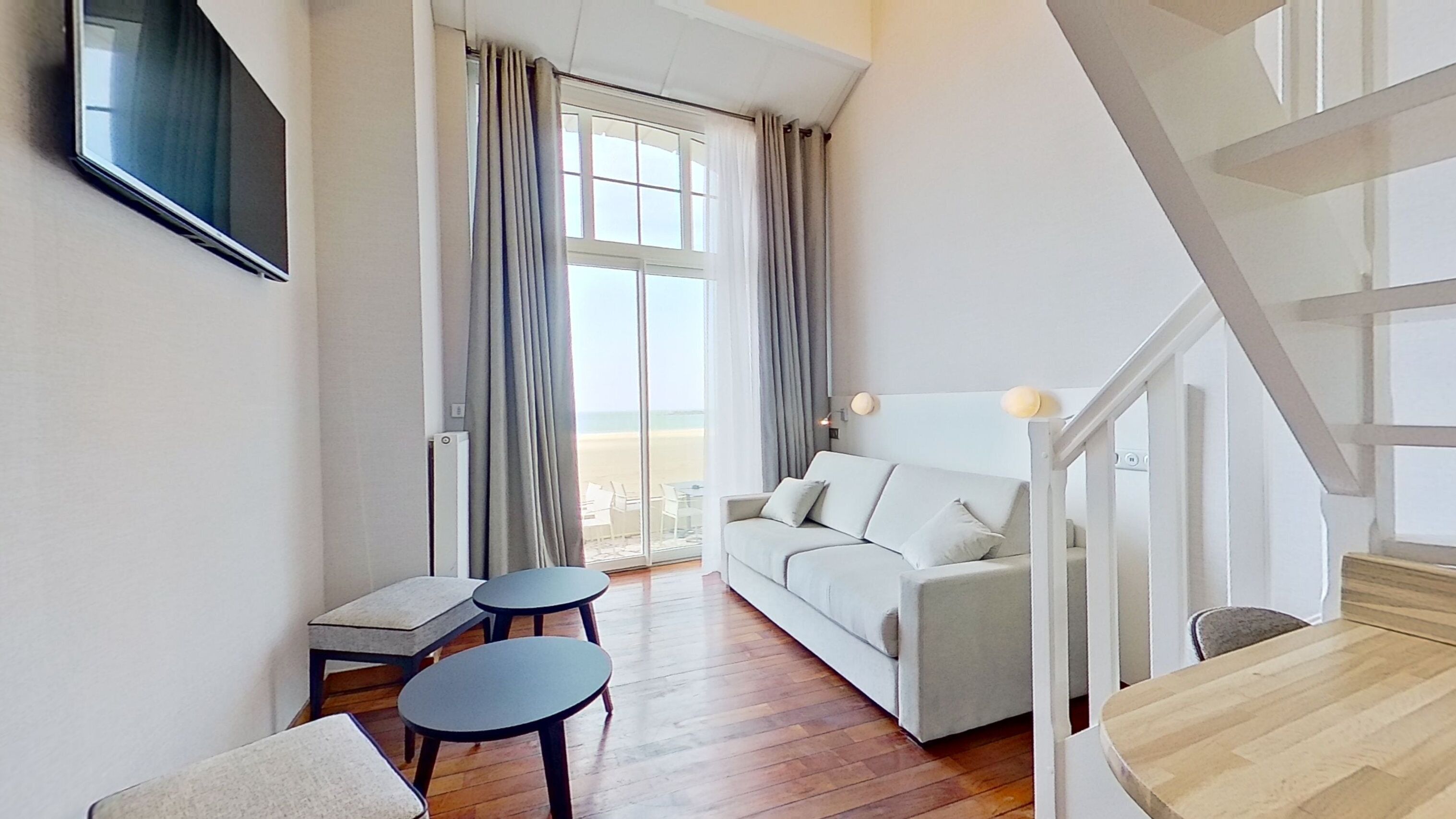 duplex, sea view (for 4) | 1 bedroom, desk, blackout curtains, soundproofing