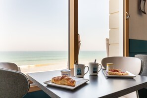 Daily buffet breakfast (EUR 13 per person)