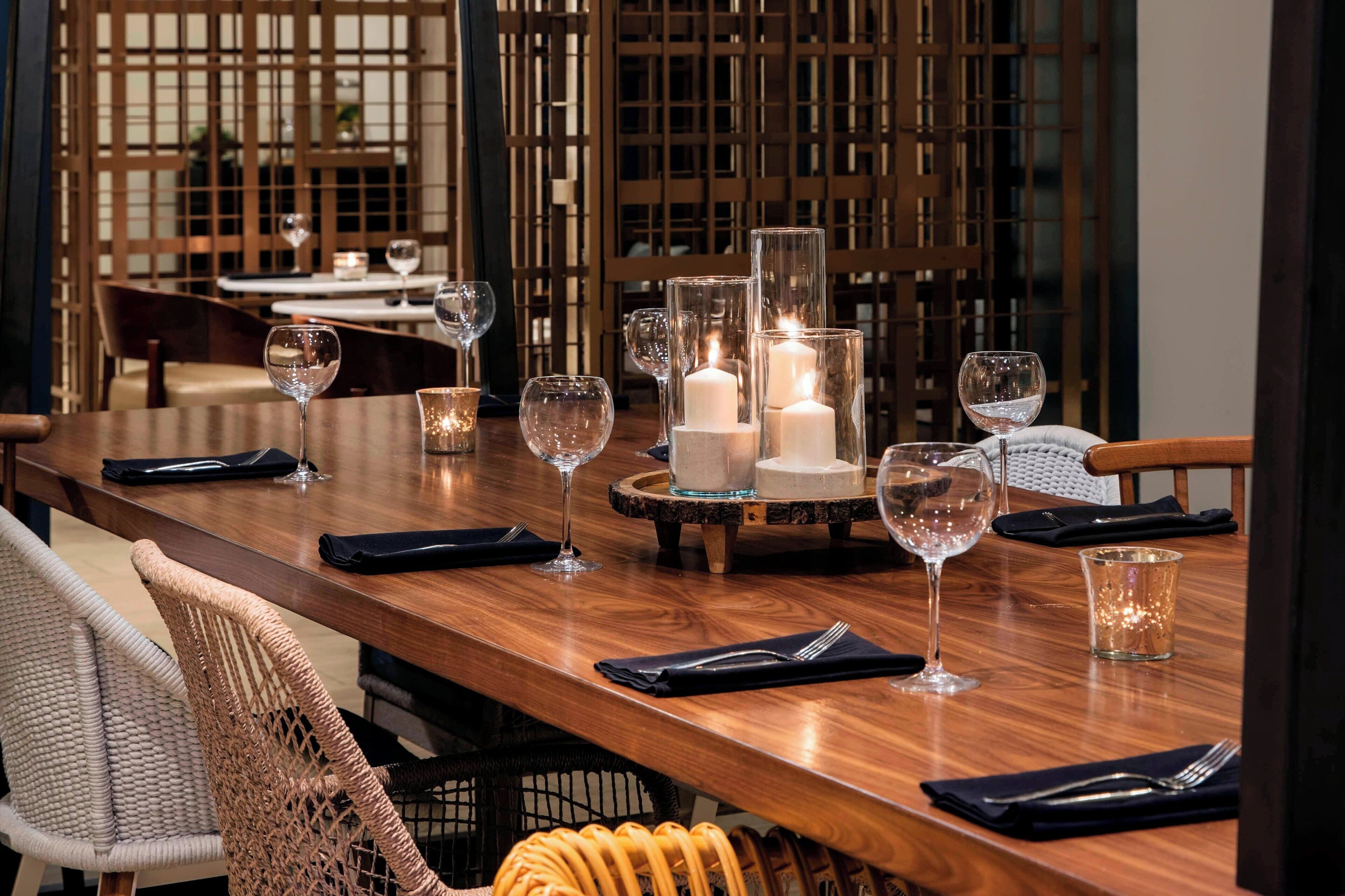 Breakfast served, American cuisine