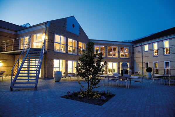 Terrace/patio - Montra Odder Parkhotel (Odder)