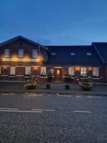 Front of property - evening/night