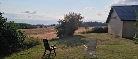 Single Room | Living area