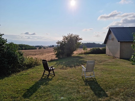 Single Room | Living area | TV. Room for Rent-Skuldelev Kro