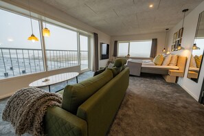 1 室のベッドルーム、高級寝具、アイロン / アイロン台、WiFi (無料)