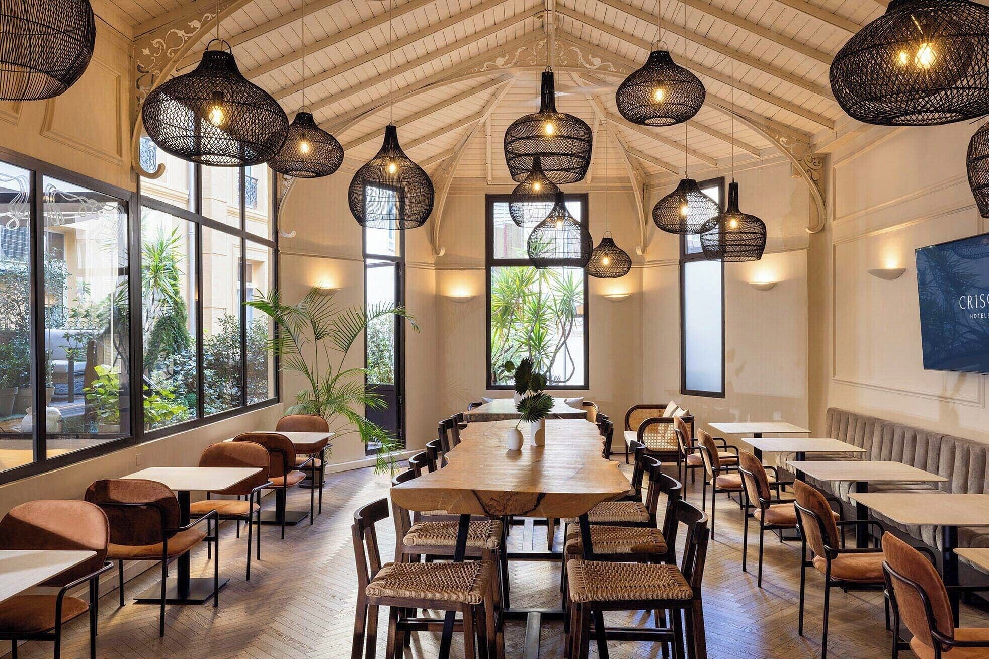 Café da manhã com buffet todos os dias (EUR 16 por pessoa) 