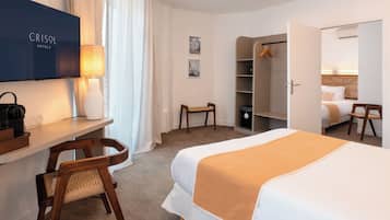 Triple Room, Balcony | Individually furnished, desk, laptop workspace, free WiFi