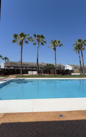 Außenpool (je nach Saison geöffnet)