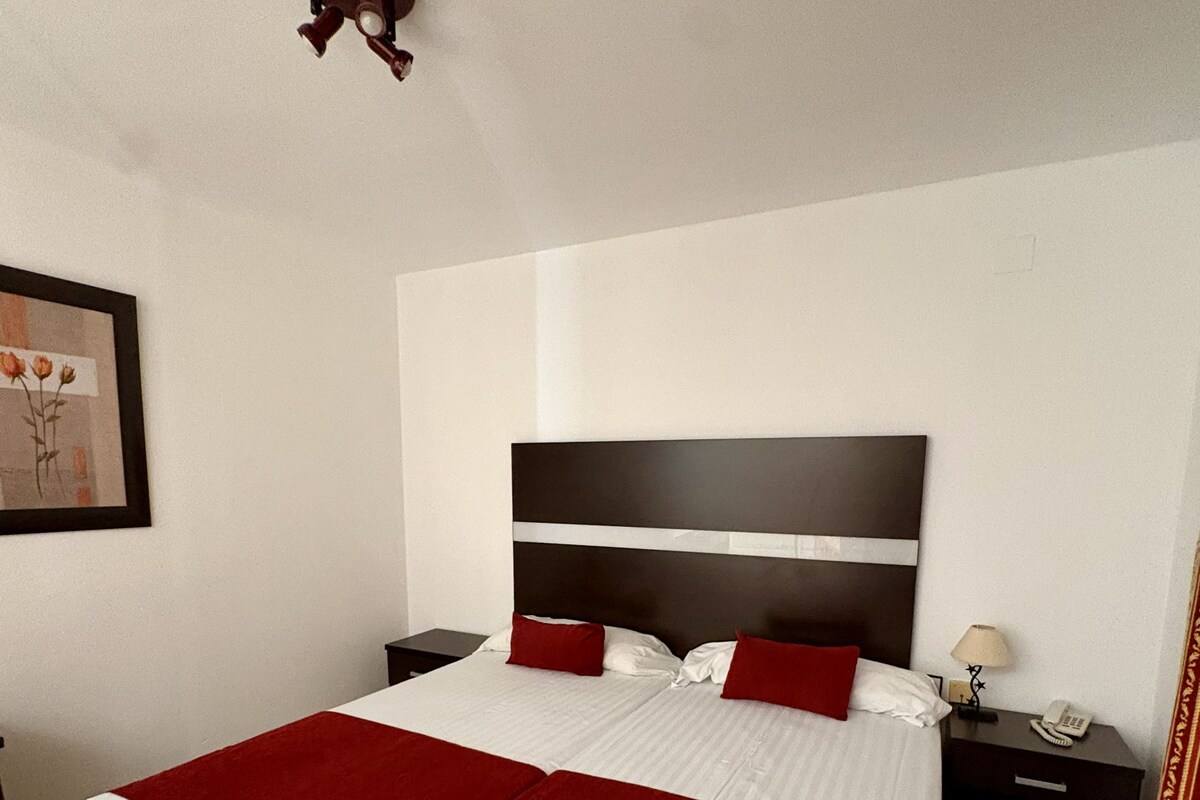 Twin Room (2 adults)