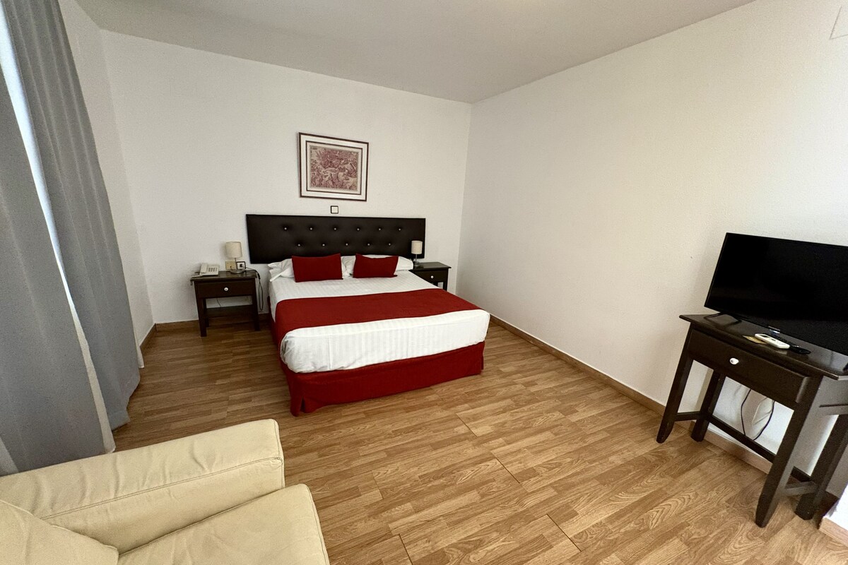 1 bedroom, premium bedding, laptop workspace, bed sheets