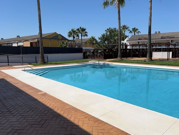 Alberca al aire libre por temporada 