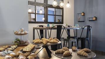 Daily buffet breakfast (EUR 15 per person)