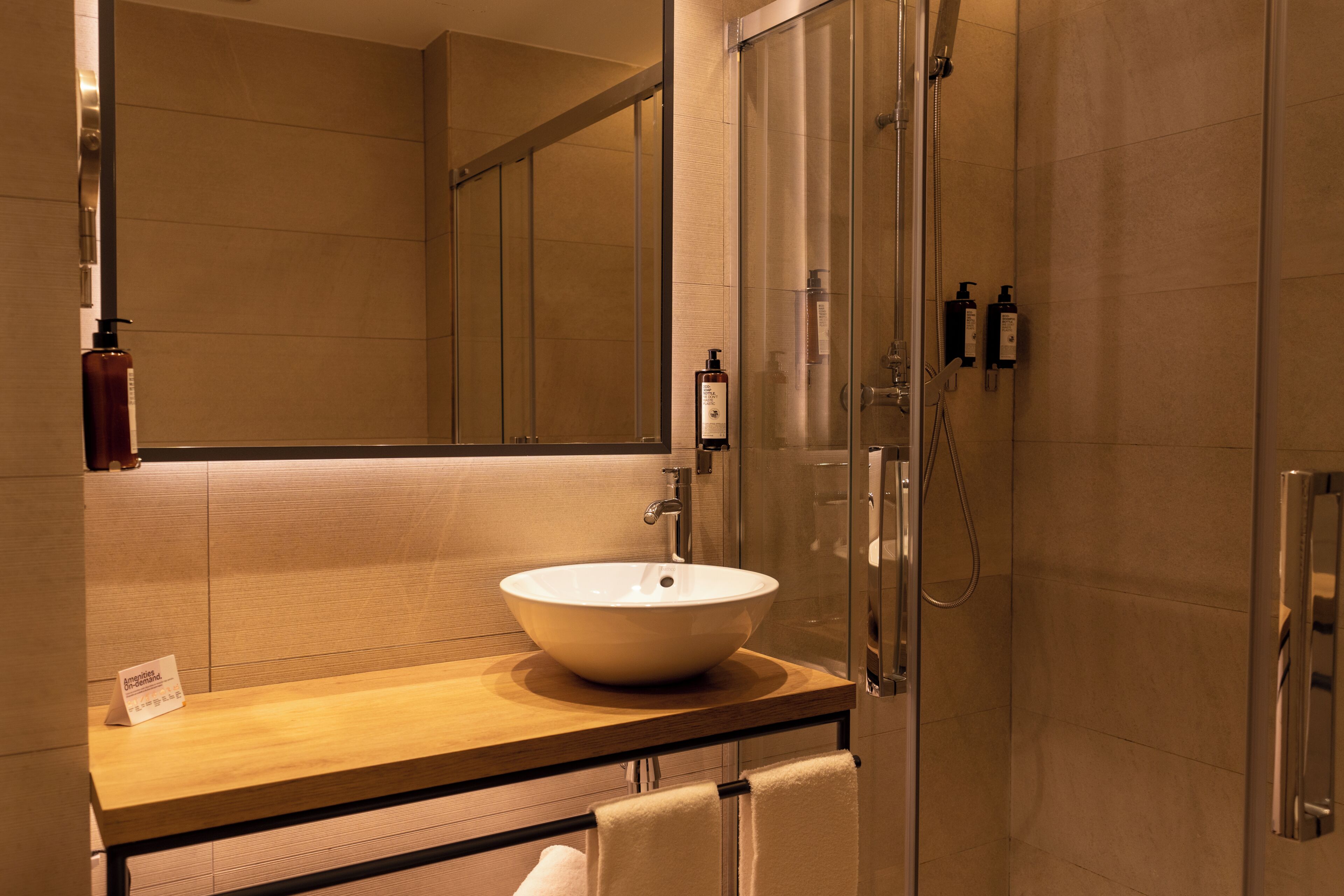 Quadruple Room | Bathroom | Shower, free toiletries, hair dryer, towels