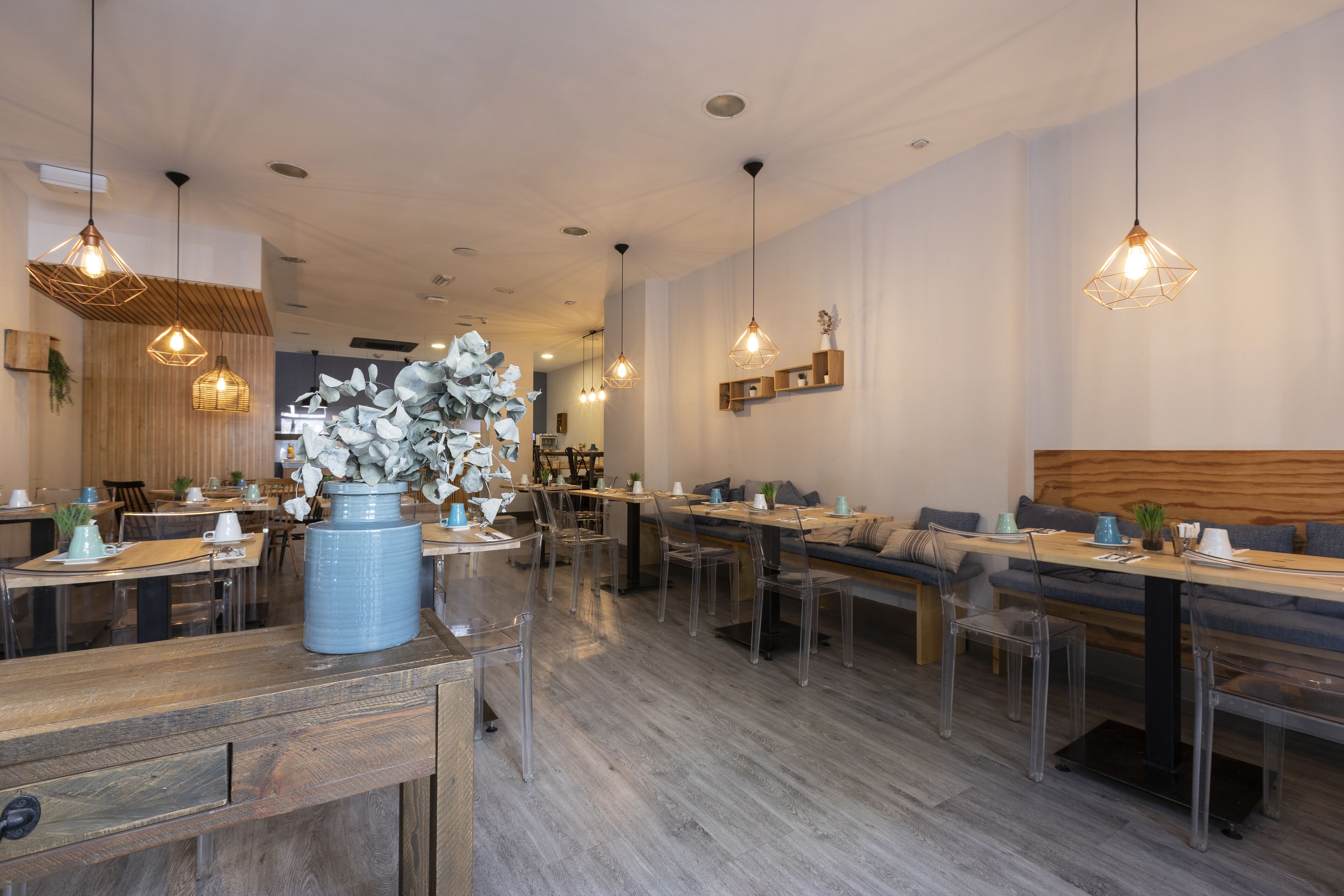 Petit déjeuner buffet (15 EUR par personne)