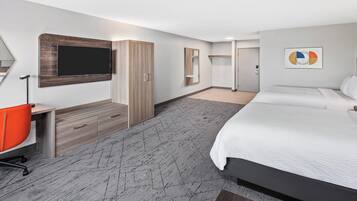 Caja de seguridad en la habitación, escritorio y cortinas blackout