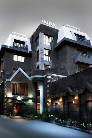 Exterior - Hotel Aviatrans (Yerevan)