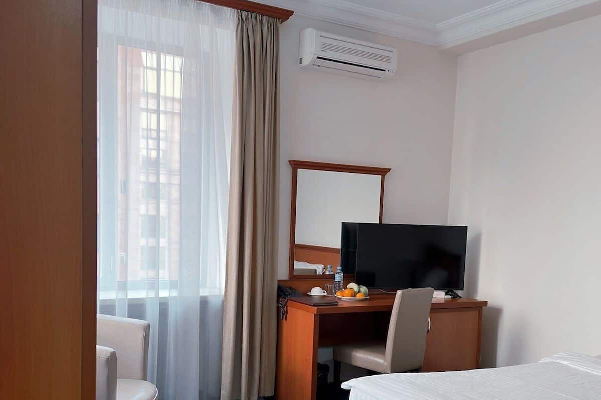 Ropa de cama de alta calidad y minibar