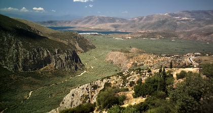 Acropole Delphi