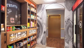 Snack bar