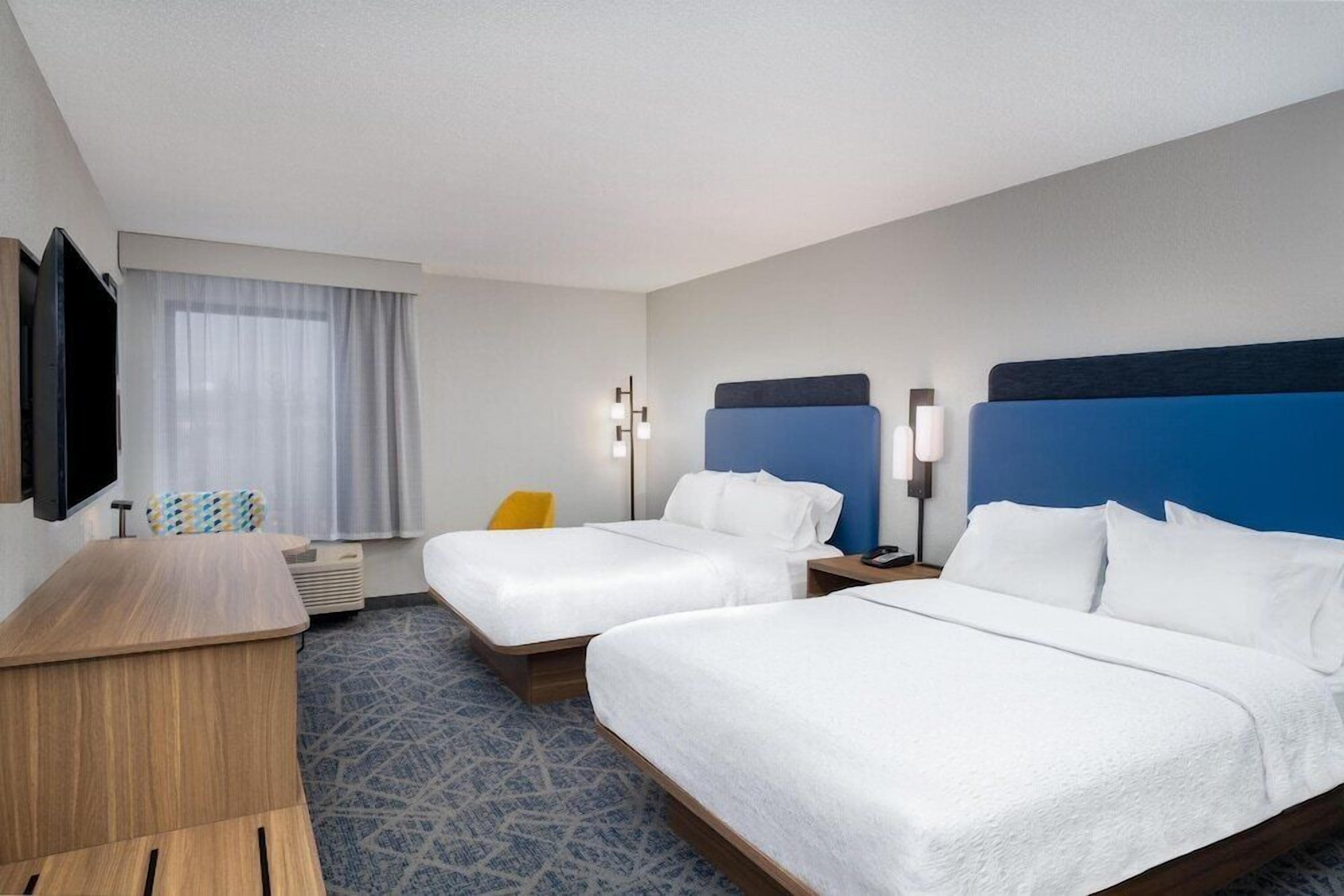 Free cribs/infant beds, free rollaway beds, free WiFi, bed sheets