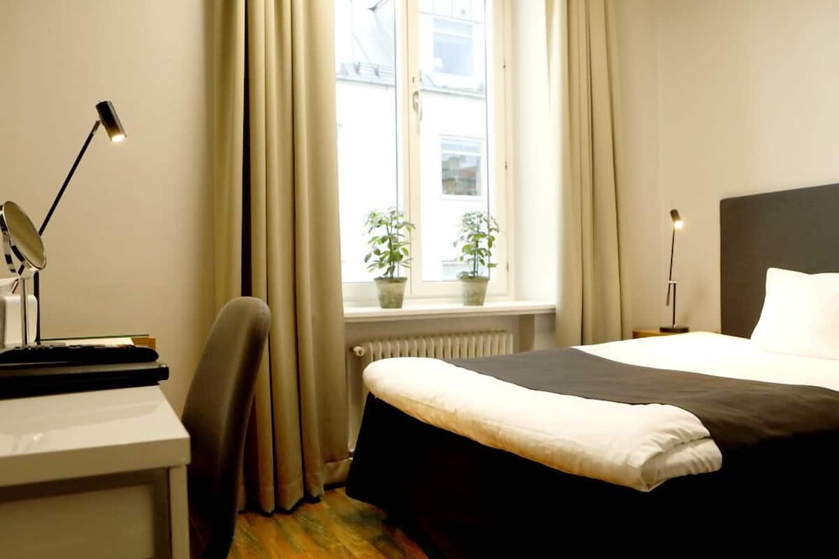 经典客房 (1 queen bed 140 cm) | 熨斗/熨板、免费 WiFi、床单
