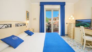 1 bedroom, down comforters, minibar, in-room safe