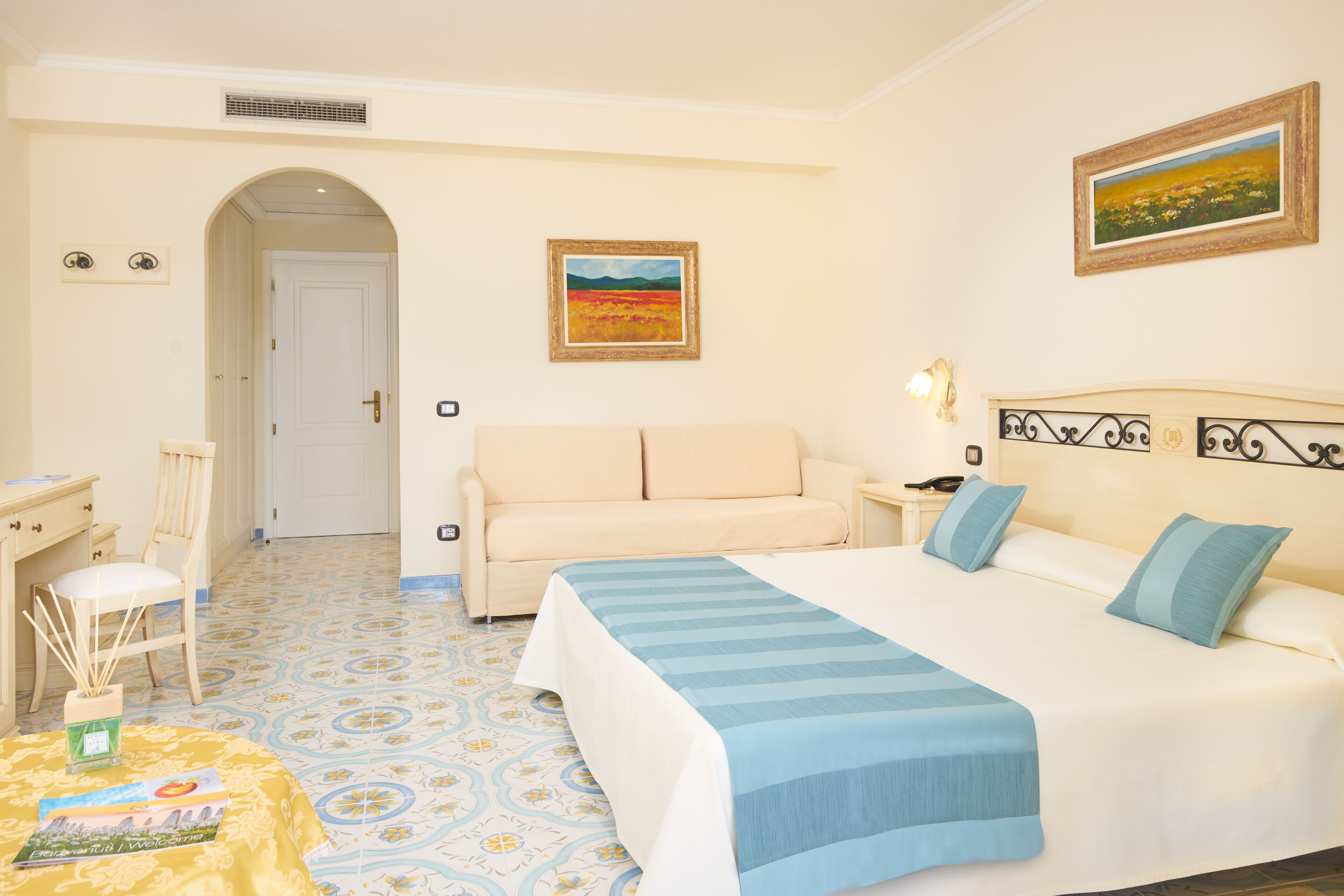 1 bedroom, minibar, in-room safe, desk